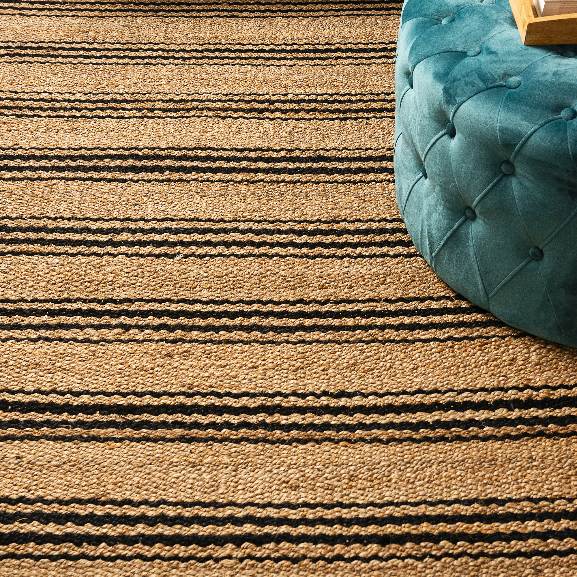 Jute Rug With Tucked Ends in Natural/Black - JUTETUCKEDENDSBLKNAT