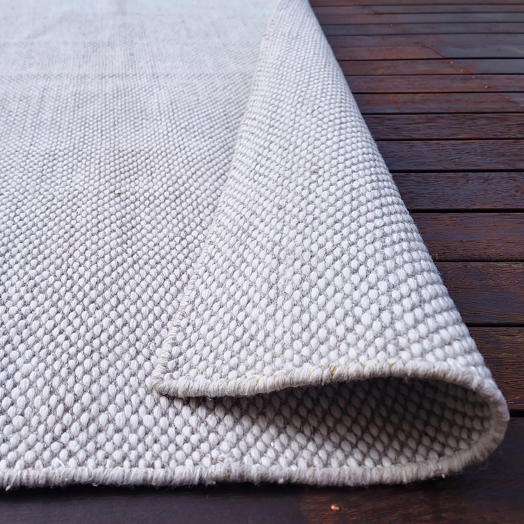 Hand Made PET Yarn Rug "Rain Silver" - RERAINSLR