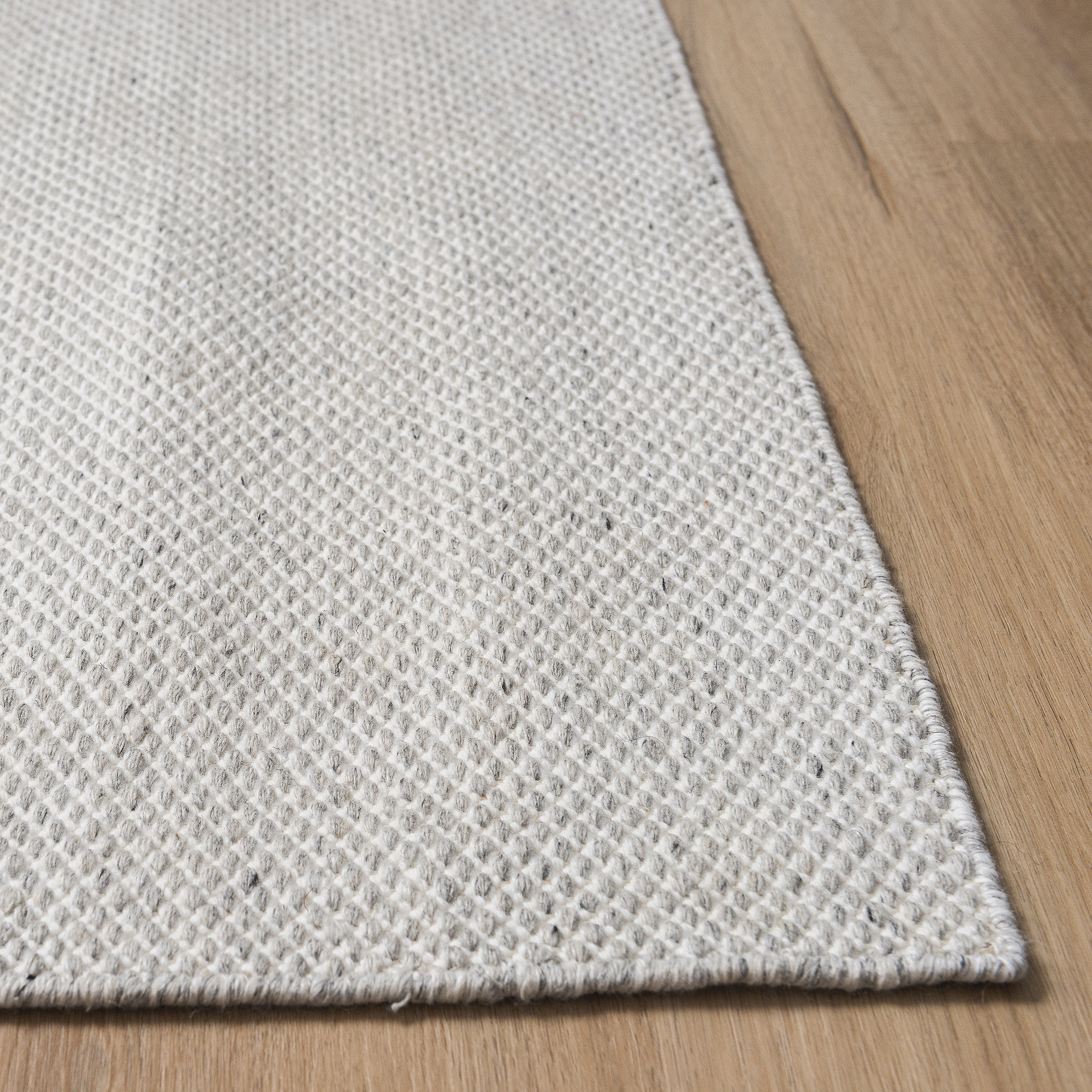 Hand Made PET Yarn Rug "Rain Silver" - RERAINSLR