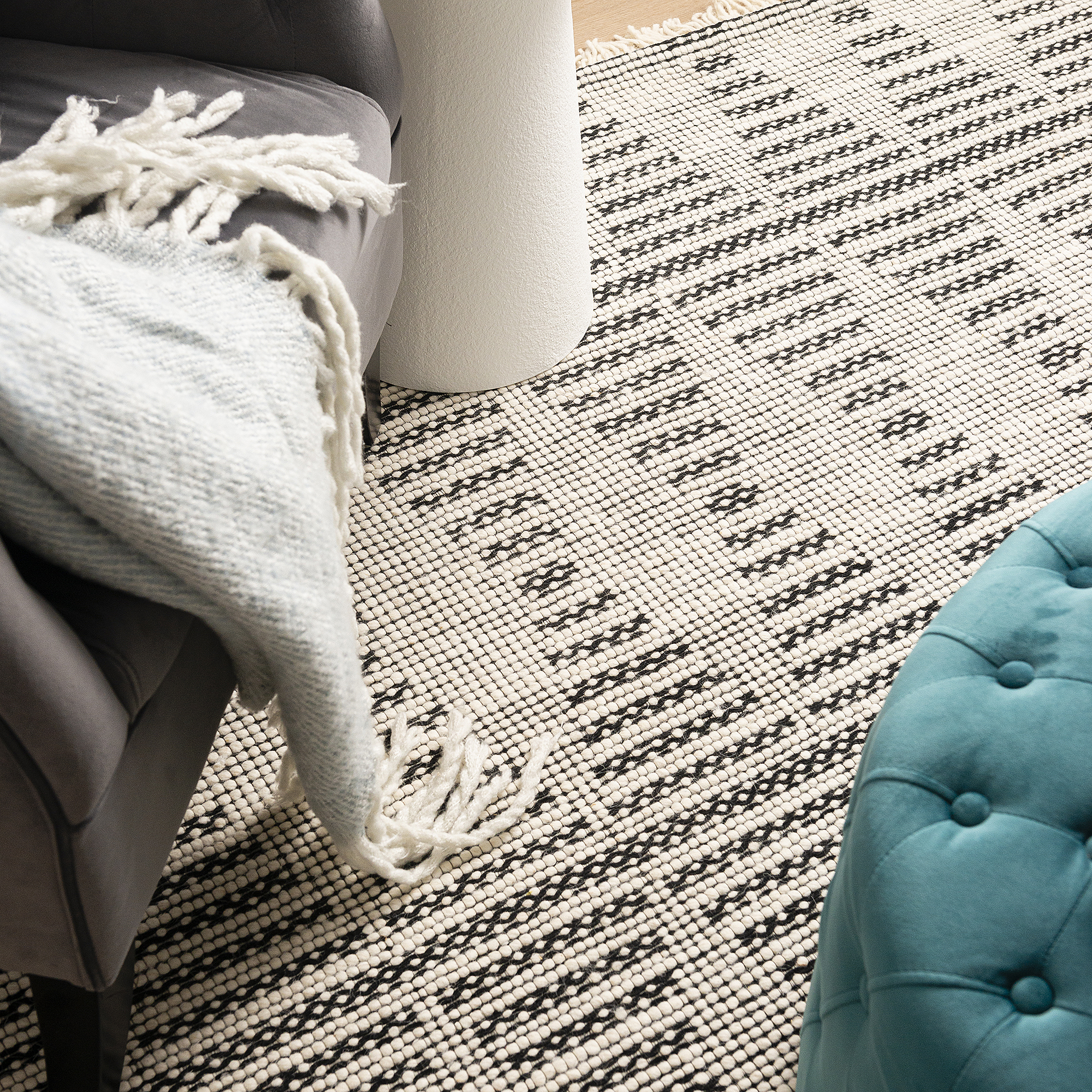 Hand Woven Jacquard Rug - Signature FX3 in Black  And White - SIGNATUREOFX3BLKWHT