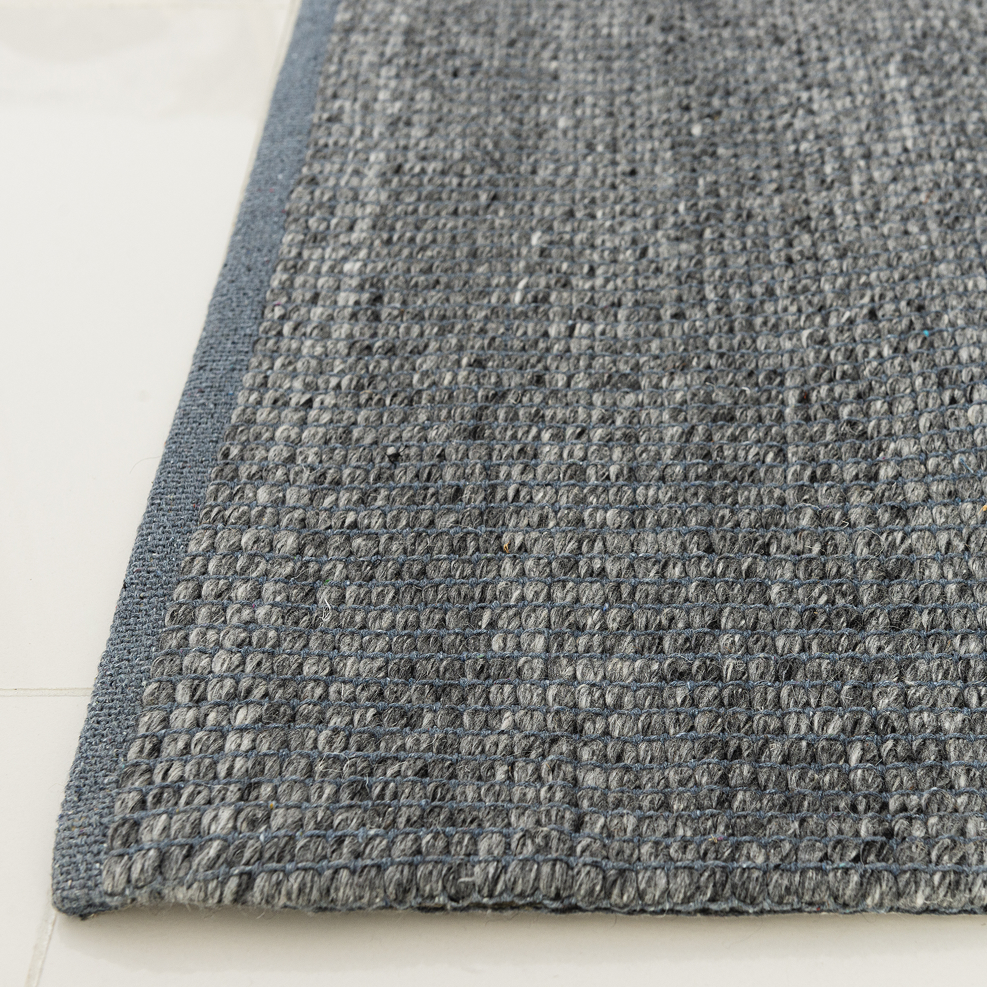 Hand Made Wool Flatweave Malmö in Dark Grey