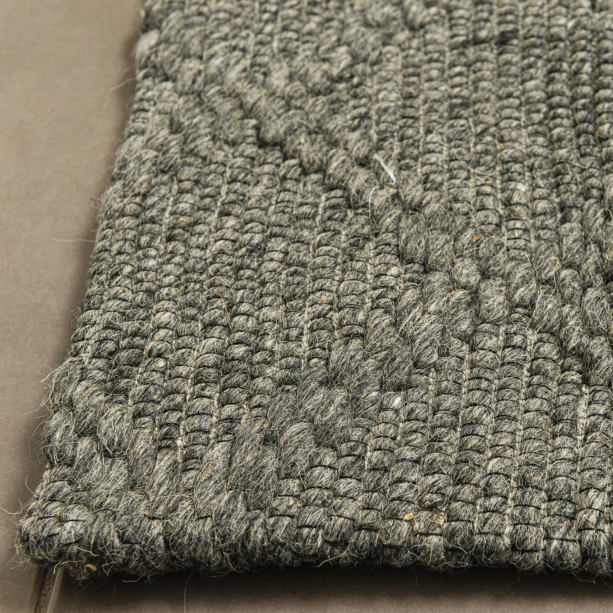 Hand Made Wool-Blend Flat Woven Rug 