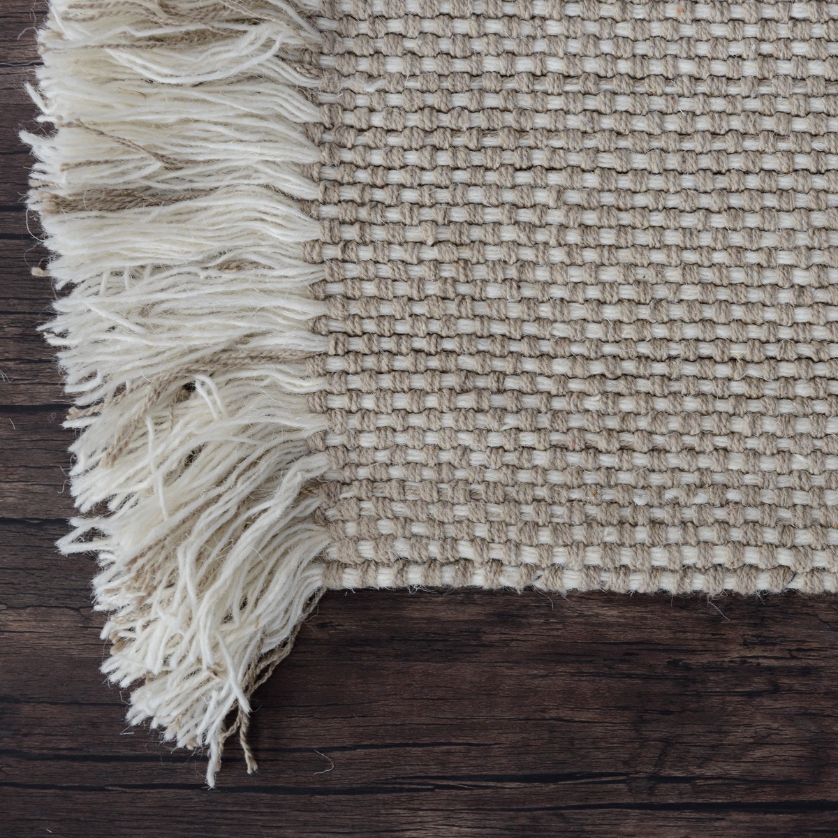 Wool Handloom Rug in Taupe With Contrasting Fringe