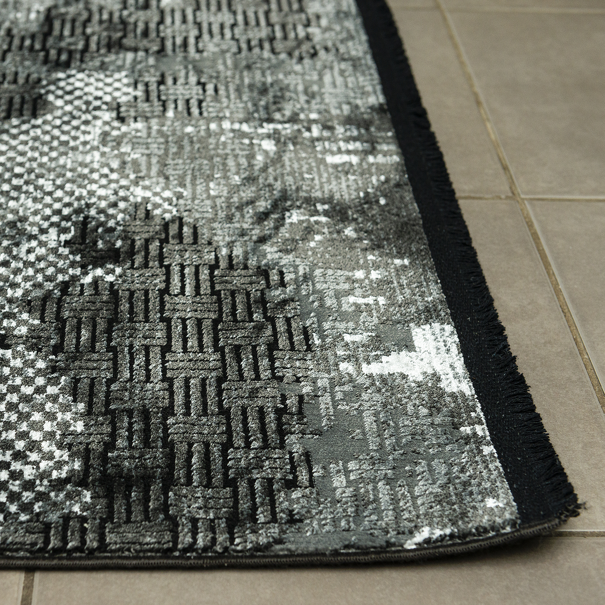 Power-loomed rug 